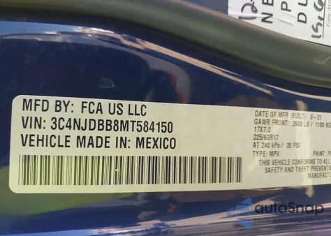 2021 Jeep Compass Latitude 4X4 z USA, uszkodzony, nr VIN 3C4NJDBB8MT584150